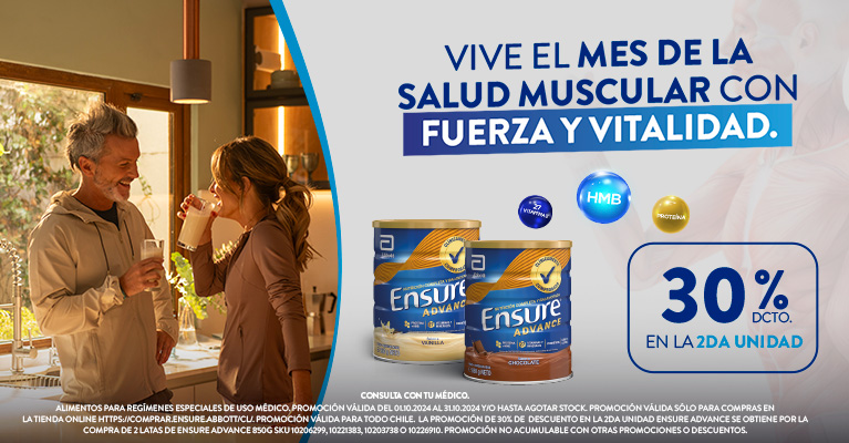 Hombre y mujer tomando  ensure